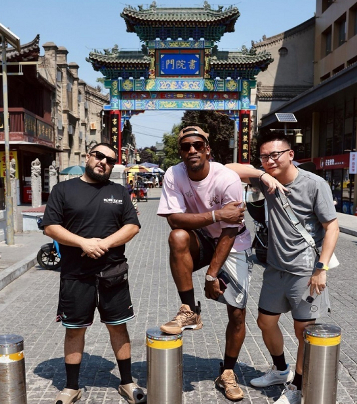 托特纳姆训练开放日，赛前绝杀压哨引欢呼，中超在即，医务组通报恢复的简单介绍-LCK赛事下注