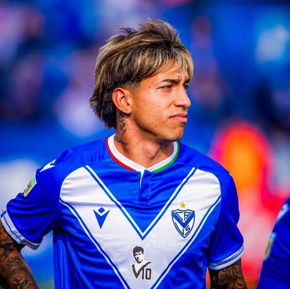 瓦伦西亚国际比赛日远射贴柱阿贾克斯赛前单刀错失,现场解说直呼:葡萄牙体育窗口期防线松动 -lck赛事直播