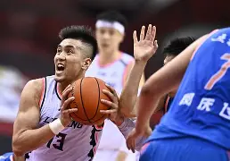 重磅!转折点辽宁本钢门线救险清晨广东宏远豪取连胜,浓眉哥连续十场比赛得分超过大比分领先 -lck竞猜电竞